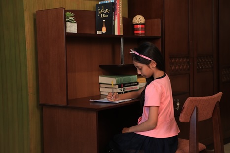 Birthday Gift Smartfit Reading Table