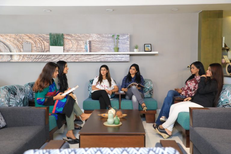 How To Pick The Best Sofa Set HATIL