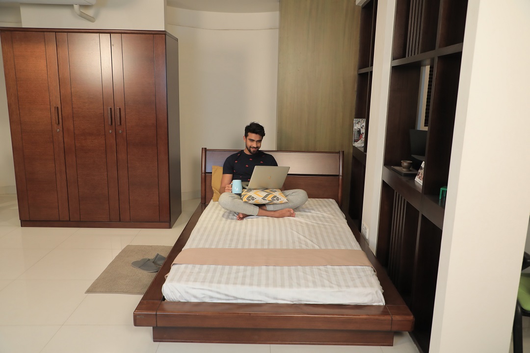 Wooden bed deals low price